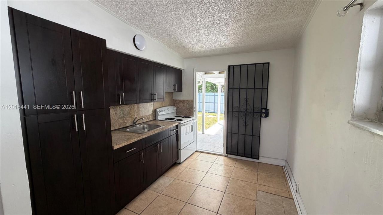 2230 Service Rd , Opa Locka, FL 33054 Photo