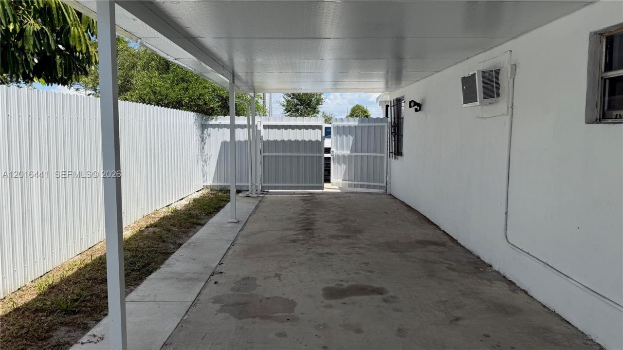 2230 Service Rd , Opa Locka, FL 33054 Photo