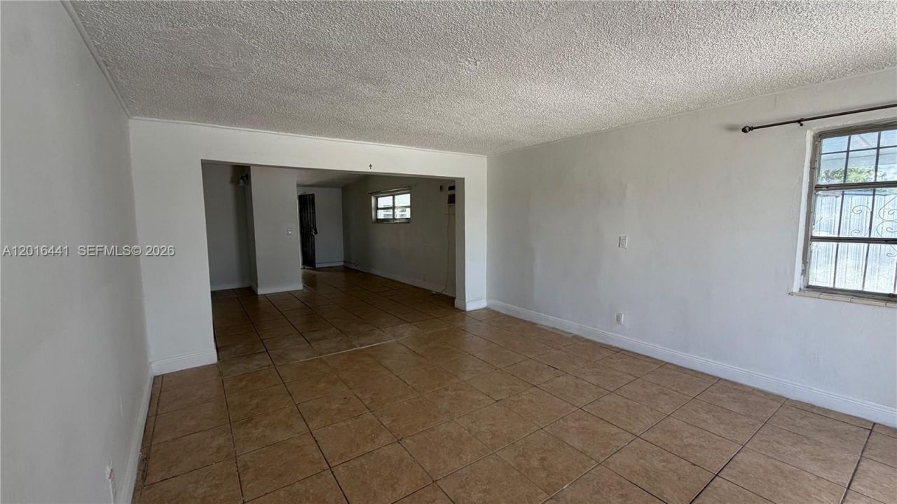 2230 Service Rd , Opa Locka, FL 33054 Photo