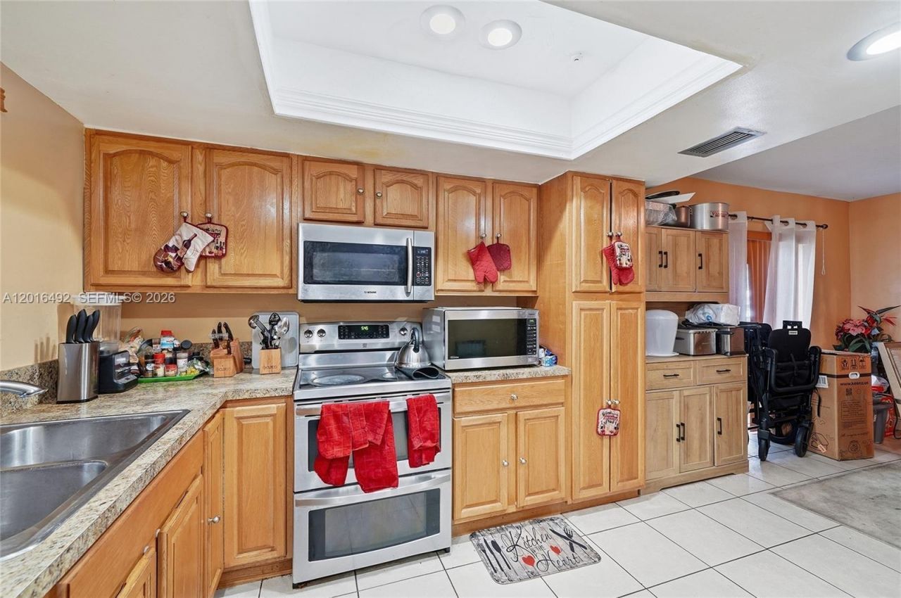 8271 NW 68th Ter, Tamarac, FL 33321 Photo