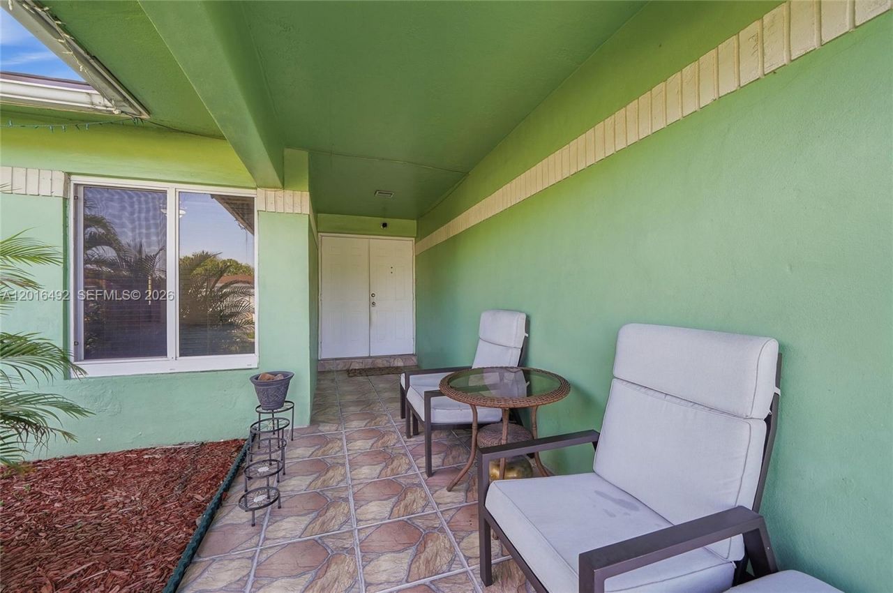 8271 NW 68th Ter, Tamarac, FL 33321 Photo