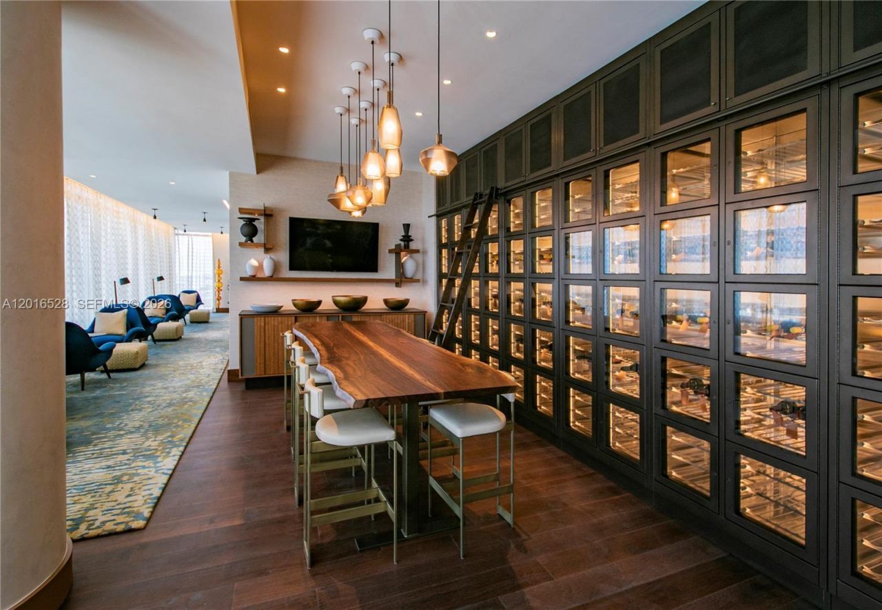 18501 Collins Ave , Unit PH5204, Sunny Isles Beach, FL 33160 Photo