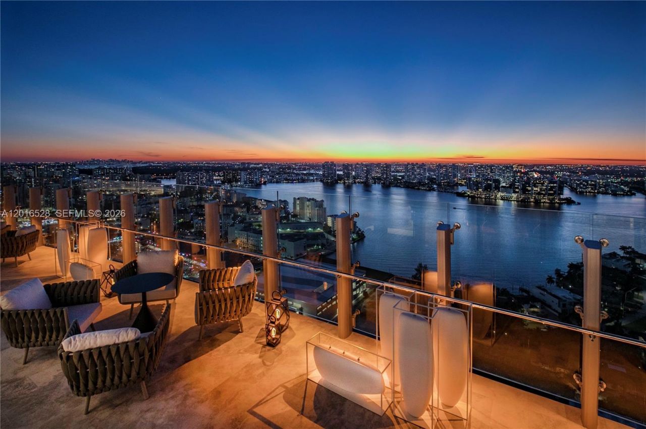 18501 Collins Ave , Unit PH5204, Sunny Isles Beach, FL 33160 Photo