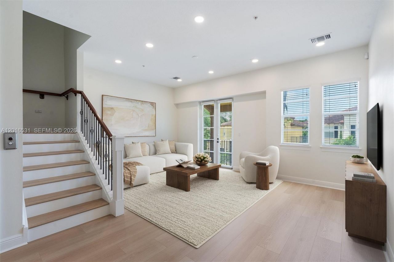 61 Via Floresta Dr, Boca Raton, FL 33487 Photo
