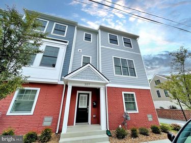 307 CHARLES STREET, FREDERICKSBURG, VA 22401