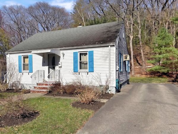 6 Atwood St, Wakefield, MA 01880