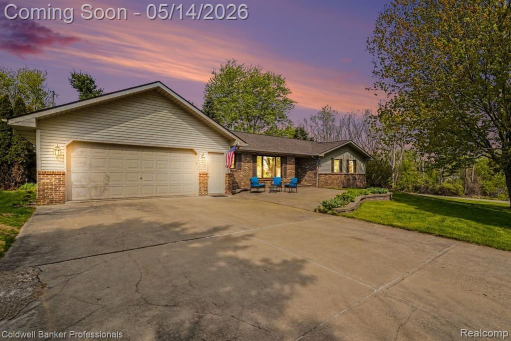 593 Deanna Drive, Lapeer Township, MI 48446 Main Photo