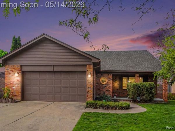 45440 Holmes Drive, CANTON, MI 48187