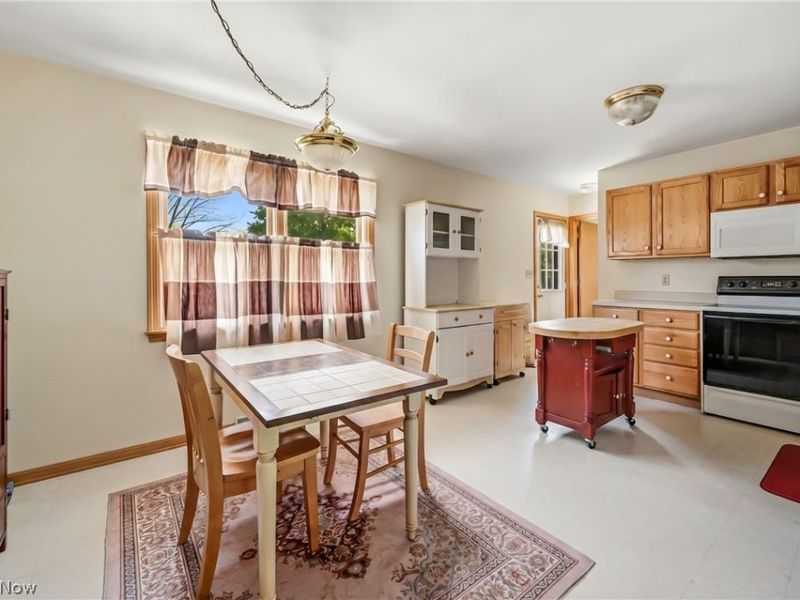 1752 Ansley Way, Salem, OH 44460 Photo 10