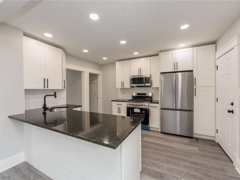 3569 W 136th Street, Cleveland, OH 44111 Photo 13