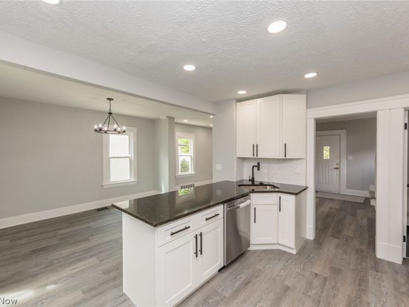 3569 W 136th Street, Cleveland, OH 44111 Photo 15