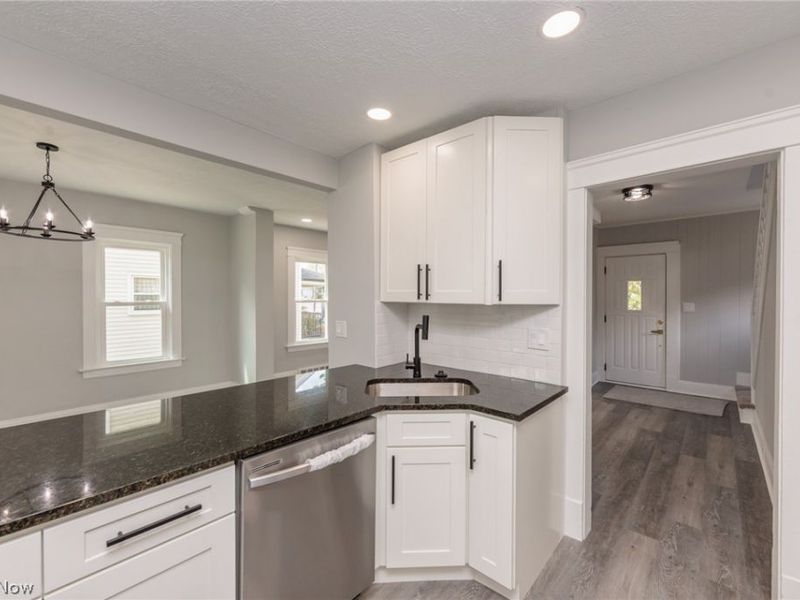 3569 W 136th Street, Cleveland, OH 44111 Photo 18