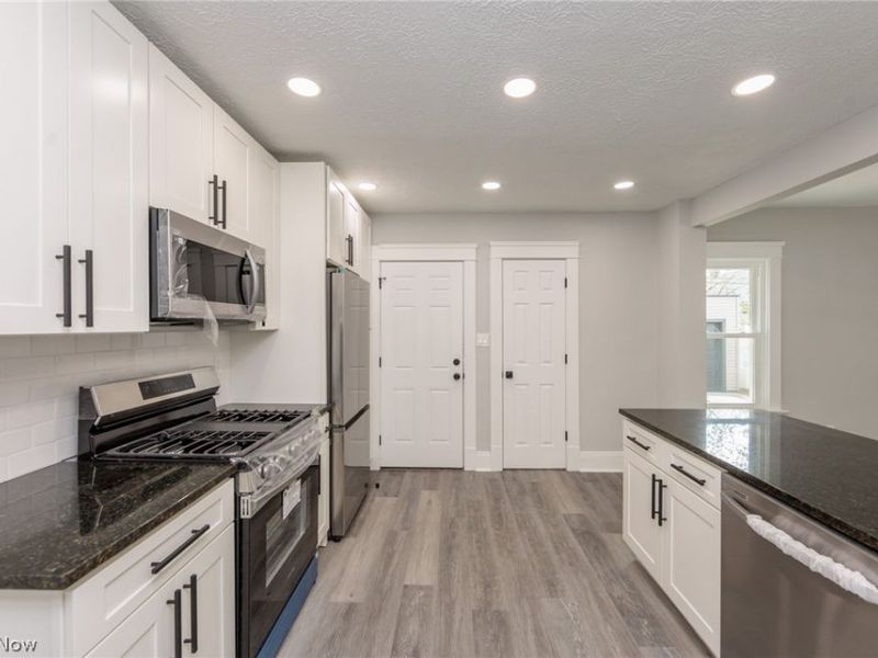 3569 W 136th Street, Cleveland, OH 44111 Photo 19