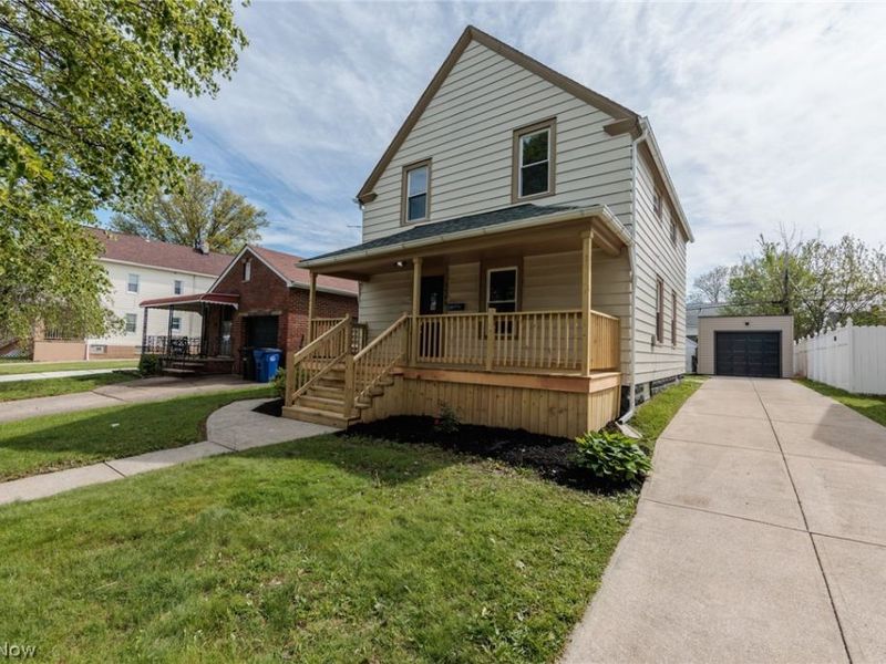 3569 W 136th Street, Cleveland, OH 44111 Photo 2