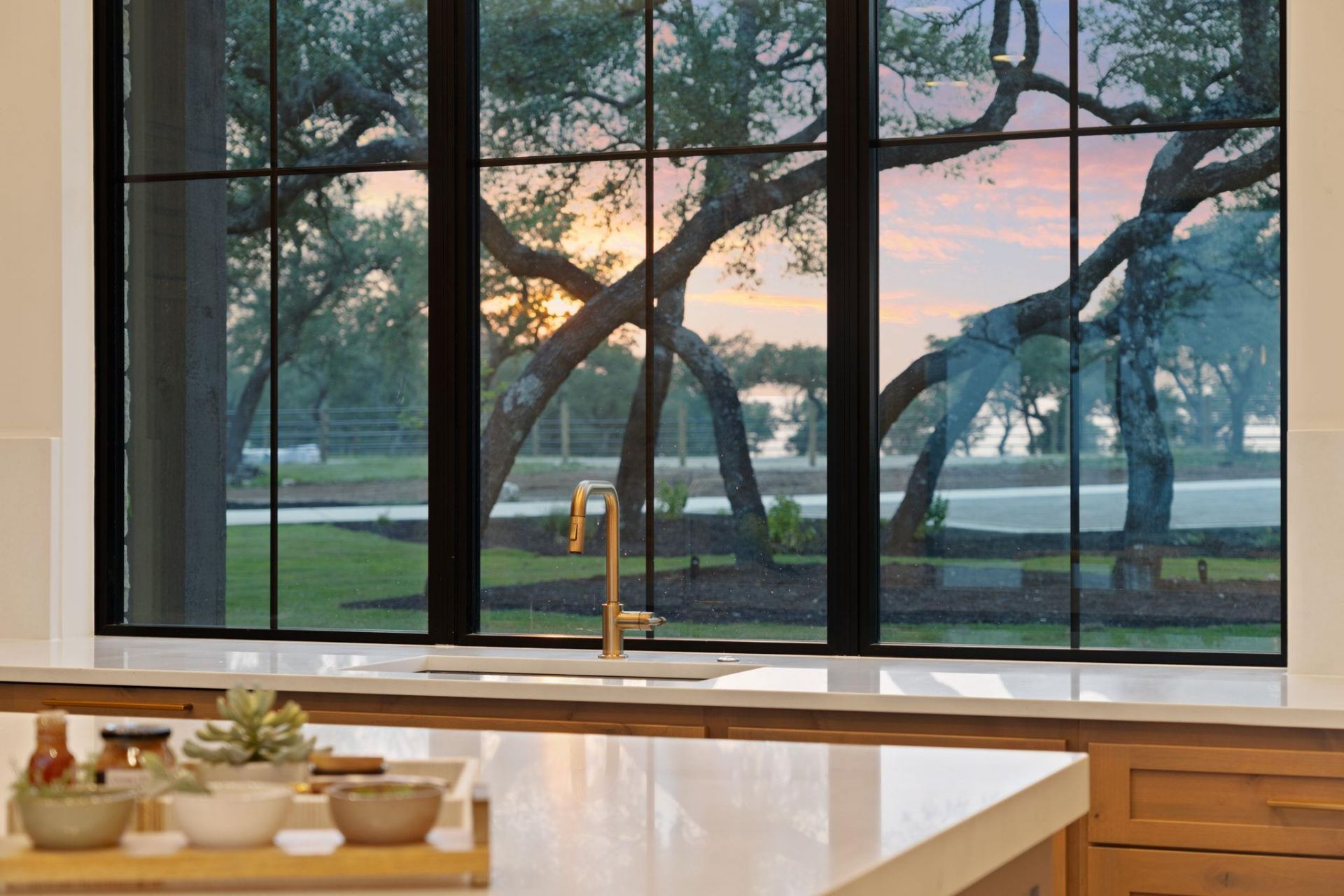 1149 Canyon Crossing View, Dripping Springs, TX 78620 Main Photo