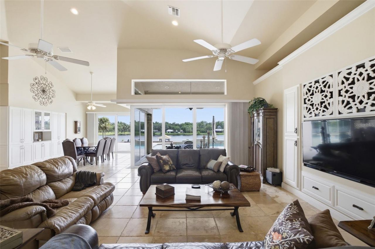 2504 Caloosa Shores Drive, Labelle, FL 33935 Photo