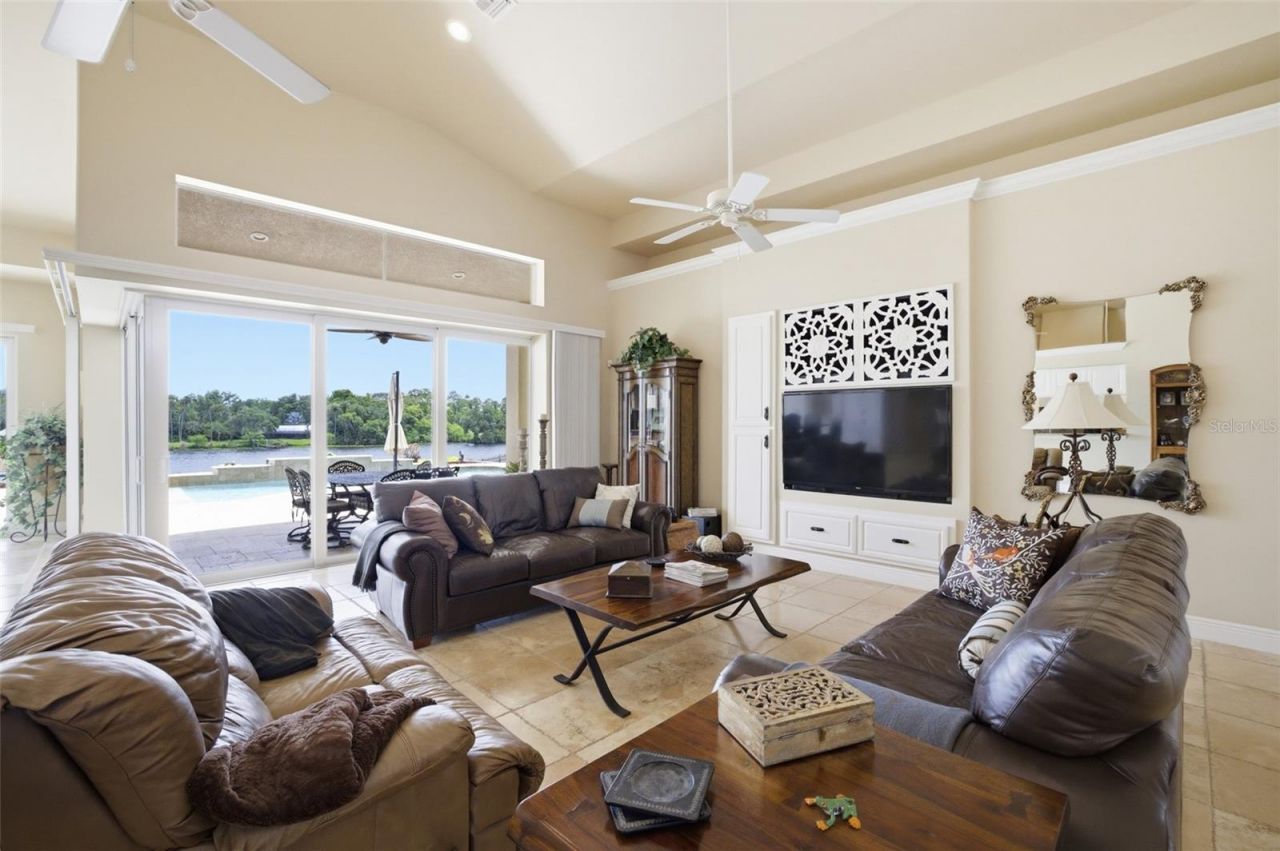 2504 Caloosa Shores Drive, Labelle, FL 33935 Photo