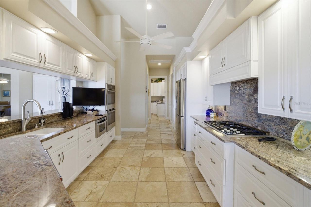 2504 Caloosa Shores Drive, Labelle, FL 33935 Photo