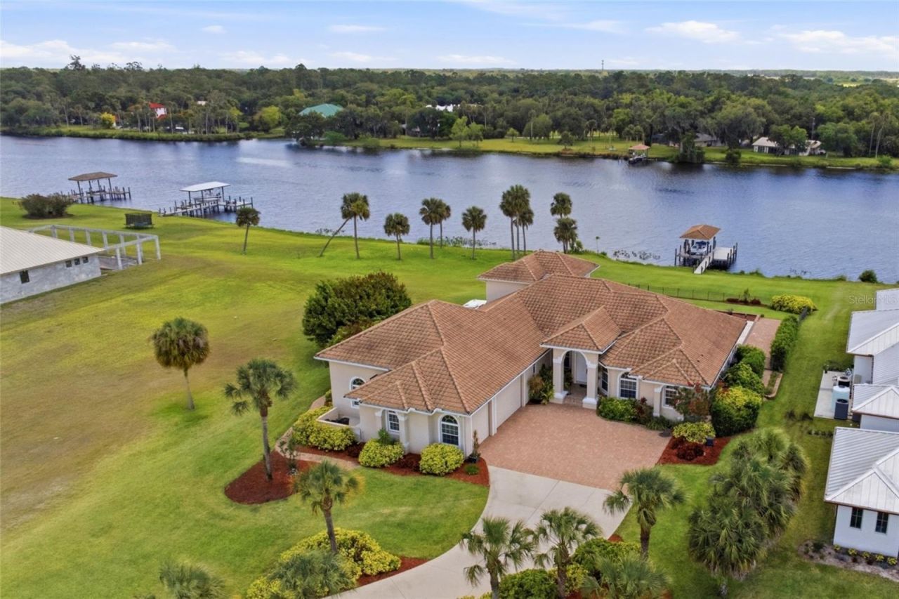 2504 Caloosa Shores Drive, Labelle, FL 33935 Photo