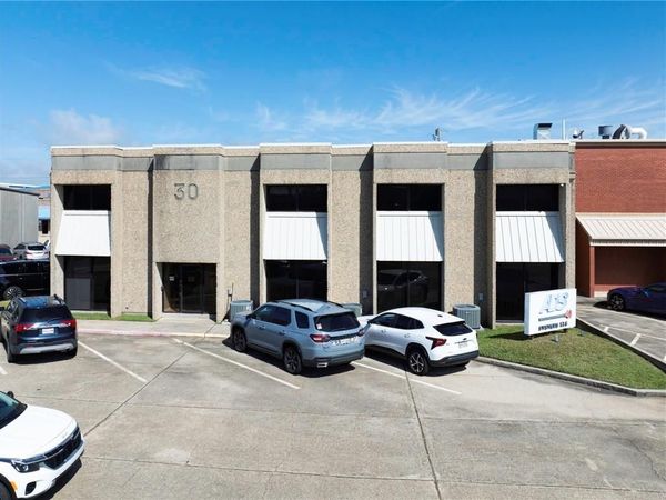 30 VETERANS MEMORIAL Boulevard , Kenner, LA 70062