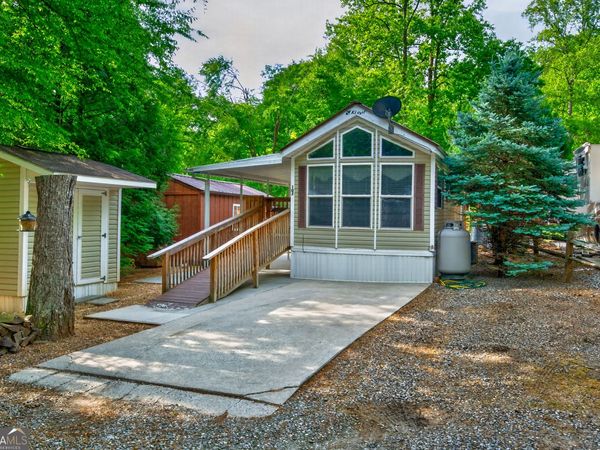 107 Riverside Place, Cleveland, GA 30528