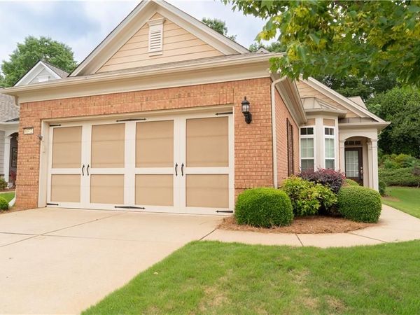 6372 Rockpoint Lane, Hoschton, GA 30548