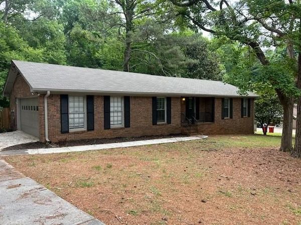 74 Fair Oaks Drive SE, Conyers, GA 30094