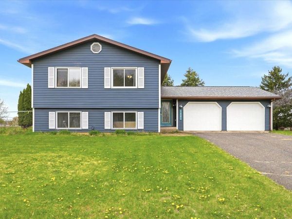 1441 Hallewood Boulevard, New Richmond, WI 54017
