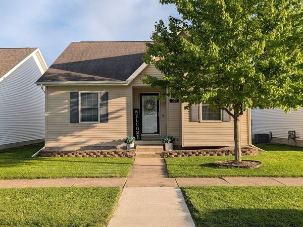 921 Chippewa Street, Normal, IL 61761
