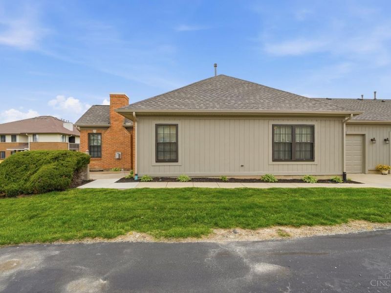 2575 Allister Circle, Miamisburg, OH 45342 Photo 2