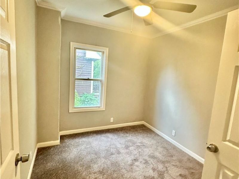 878 E 130th Street, Cleveland, OH 44108 Photo 6