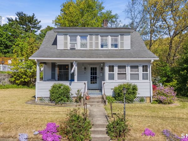30 Maennerchor, Norwich, CT 06380