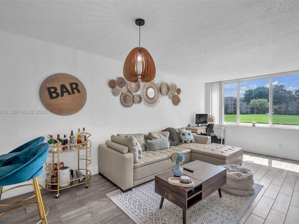 9431 Live Oak Pl , Unit 108, Davie, FL 33324