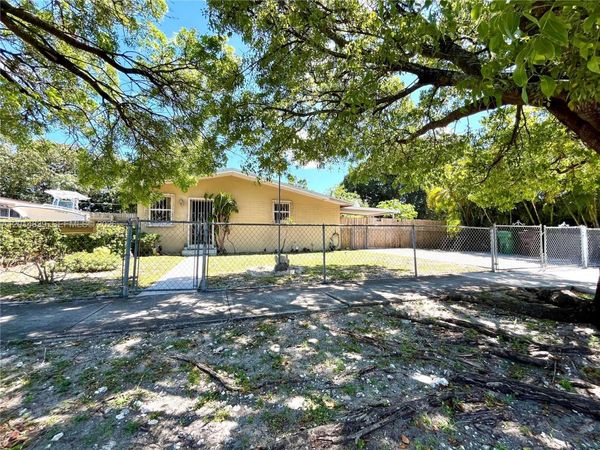 1310 N 31st St , Hialeah, FL 33012