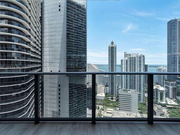 45 SW 9th St , Unit 3502, Miami, FL 33130