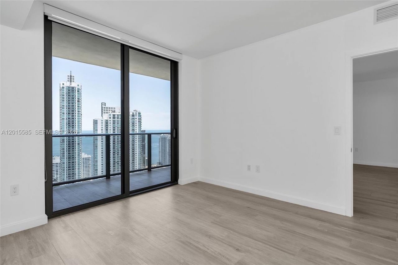 45 SW 9th St , Unit 3502, Miami, FL 33130 Photo