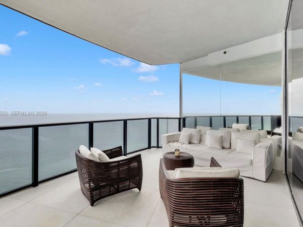 18555 Collins Ave, Unit 4605, Sunny Isles Beach, FL 33160