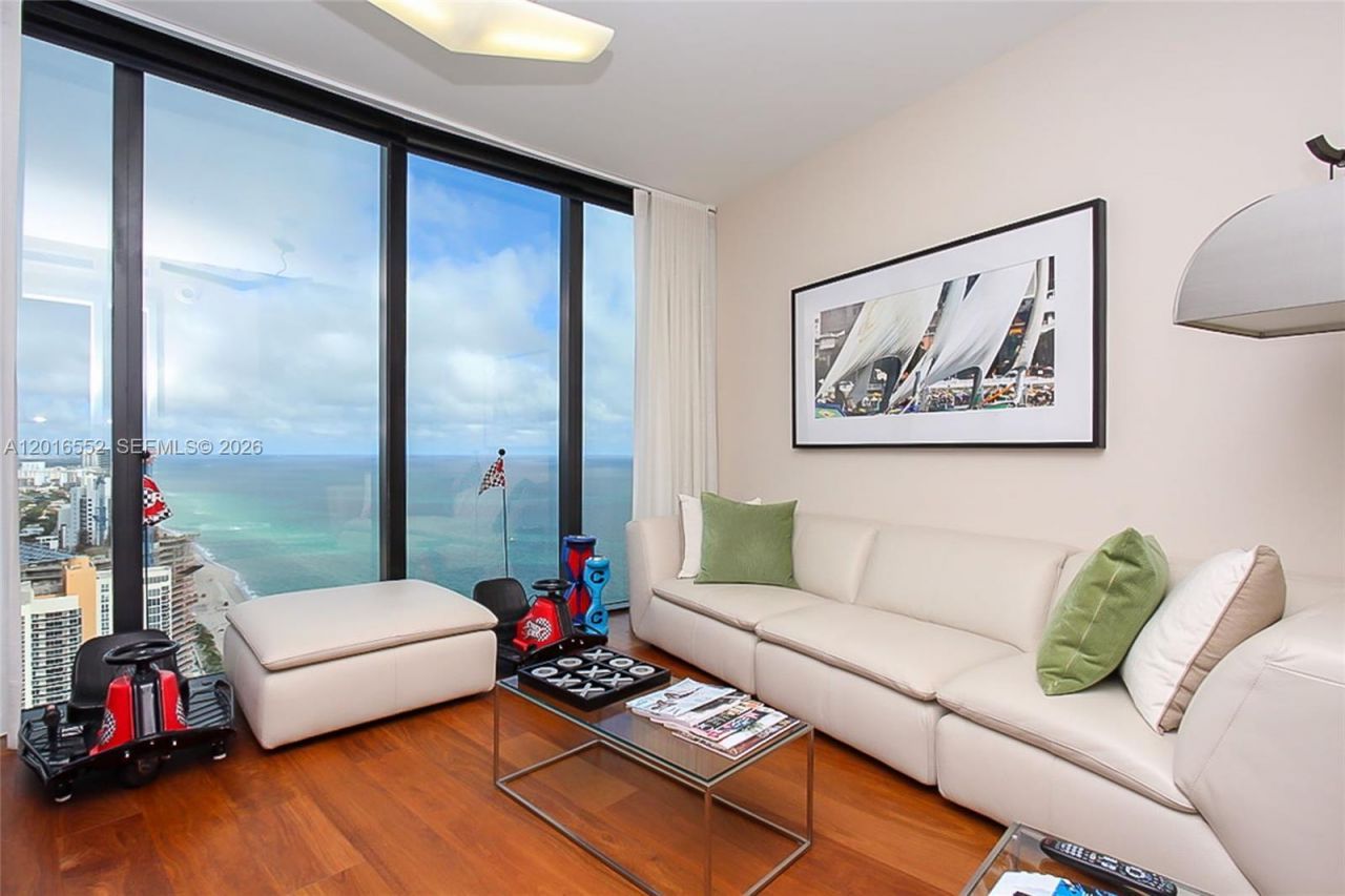 18555 Collins Ave , Unit 4605, Sunny Isles Beach, FL 33160 Photo
