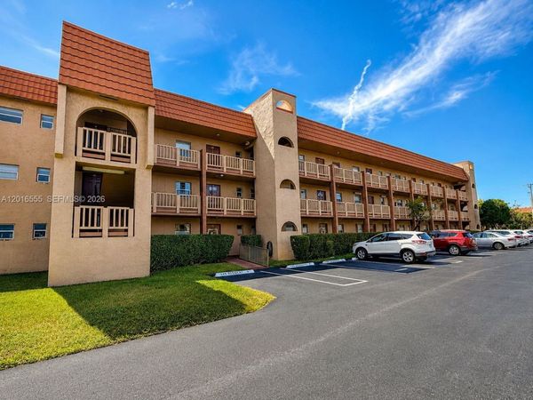 9800 Sunrise Lakes Blvd , Unit 202, Sunrise, FL 33322