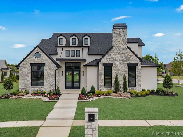 303 N 85th Court , Broken Arrow, OK 74014