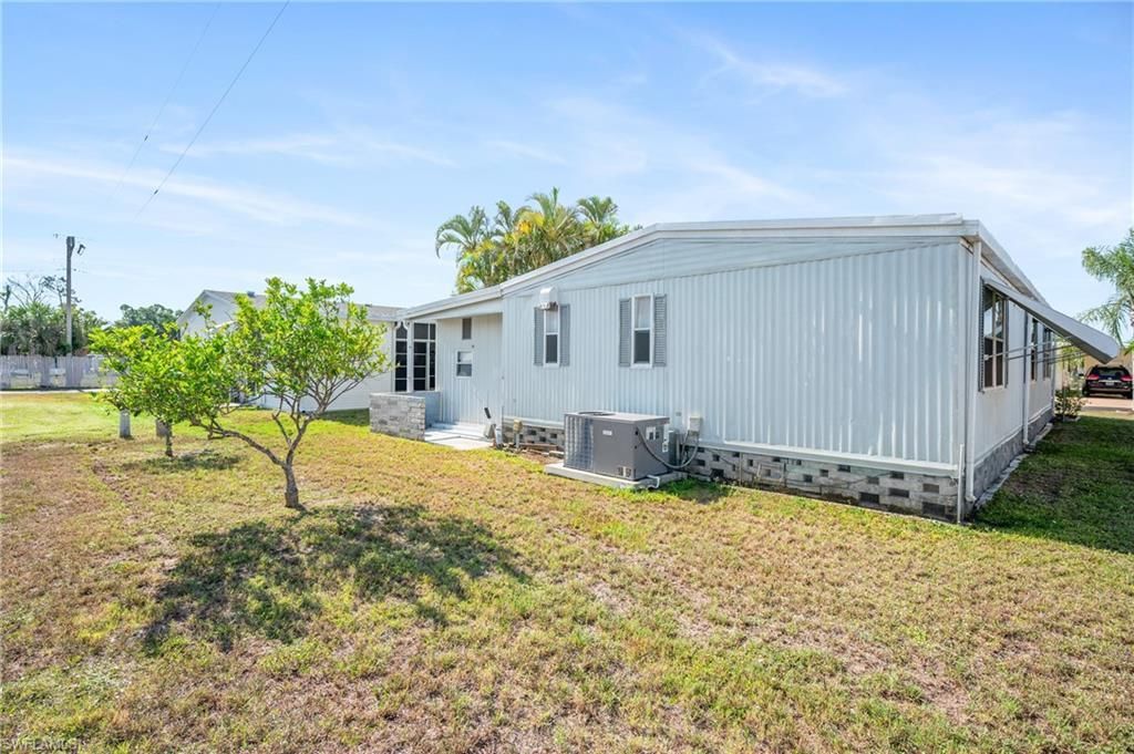 3073 Longview Ln, North Fort Myers, FL 33917 Photo