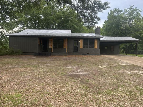 1316 Baker St., Tupelo, MS 38804