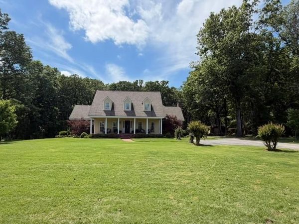 849 Jones Dr., Tupelo, MS 38801
