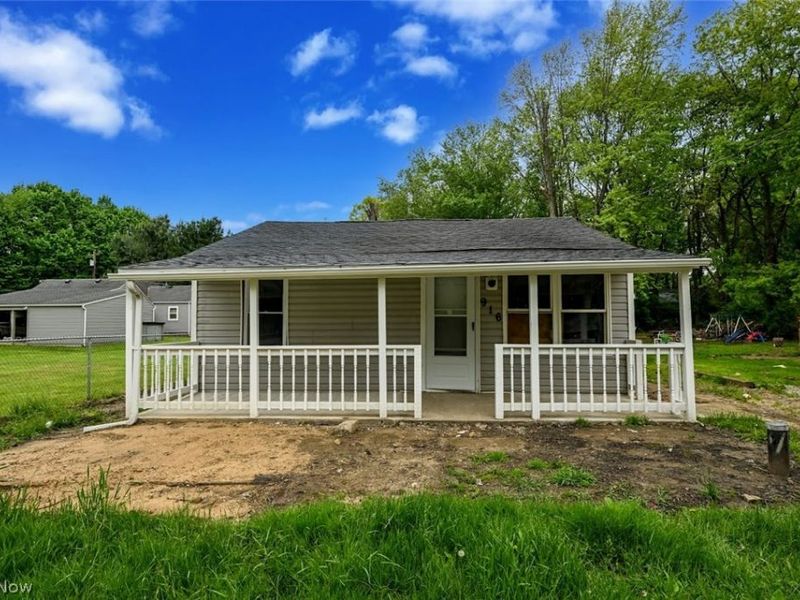 916 Abington Road, Akron, OH 44312 Photo 2