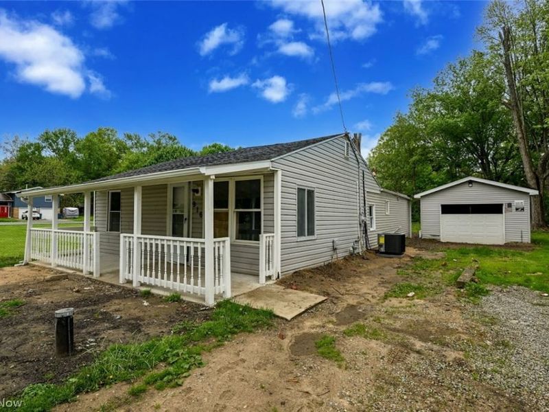 916 Abington Road, Akron, OH 44312 Photo 3