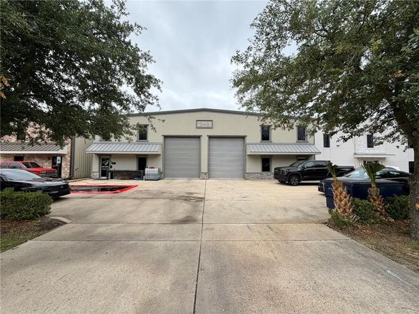 29 VETERANS Boulevard , Unit B, Kenner, LA 70062