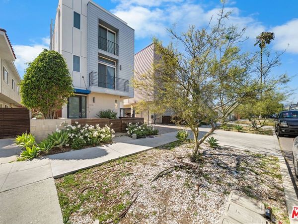 319 S Serrano Avenue, Los Angeles, CA 90020