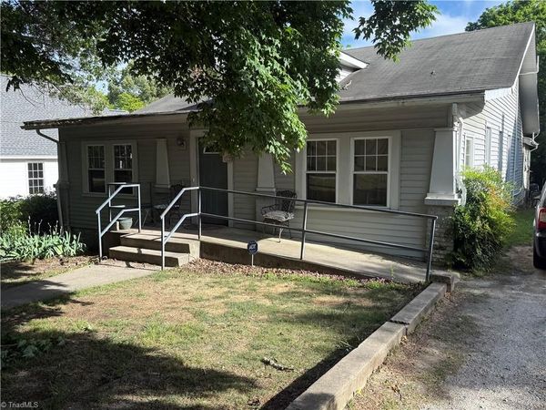281 Main Street , Yanceyville, NC 27379