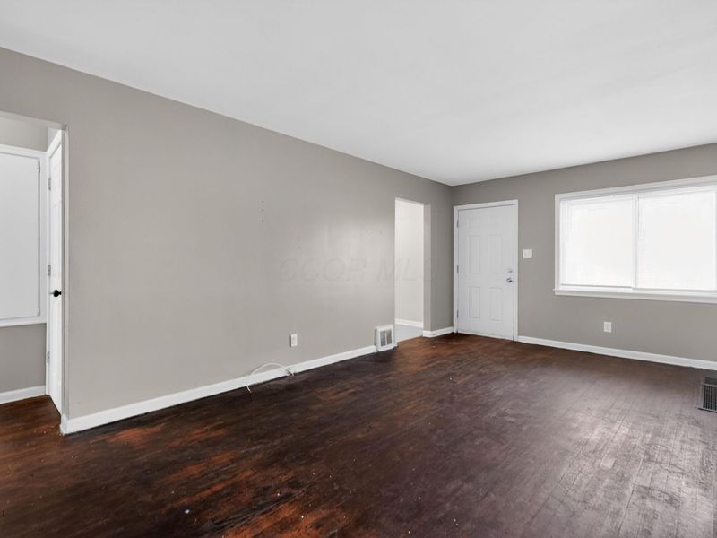 533 S Weyant Avenue , Columbus, OH 43213 Photo 3