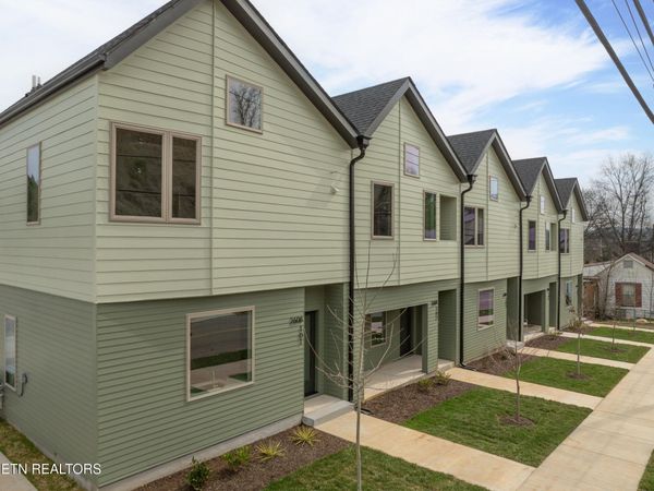 2608 Sevier #102 Ave, Knoxville, TN 37920
